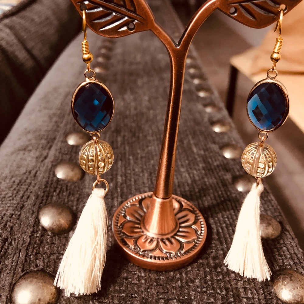 earrings - Picture 2 of 2